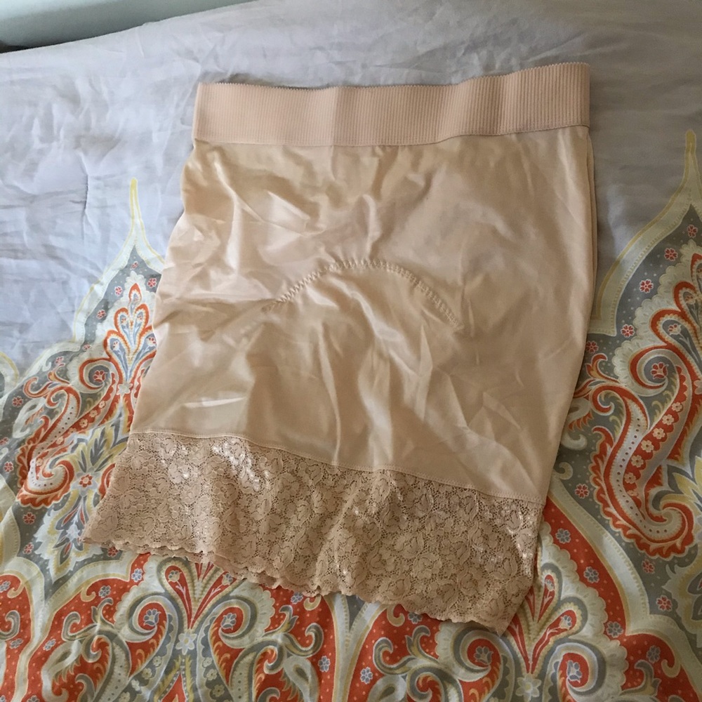 Skirt slip with built in spanx 3X